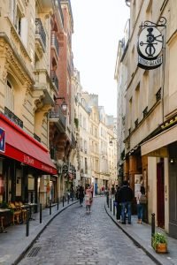 photo of alley during daytime