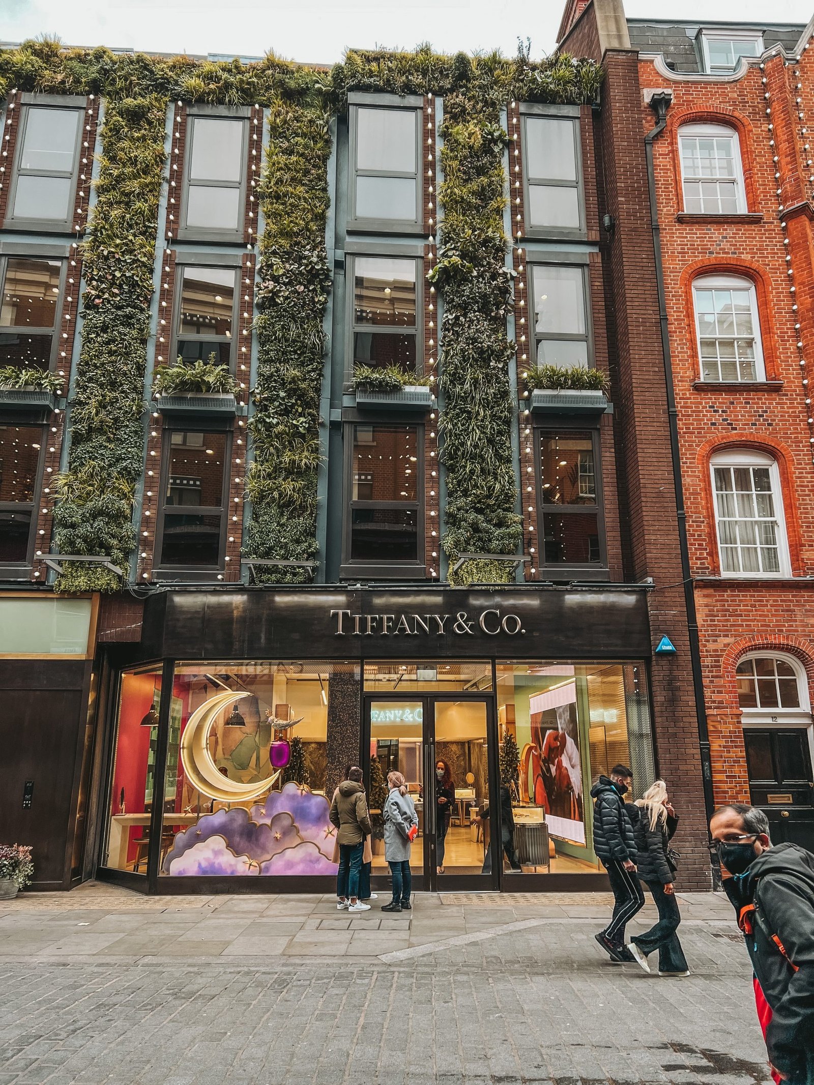 Tiffany and Co New bond street
Most Instagrammable spots in London 