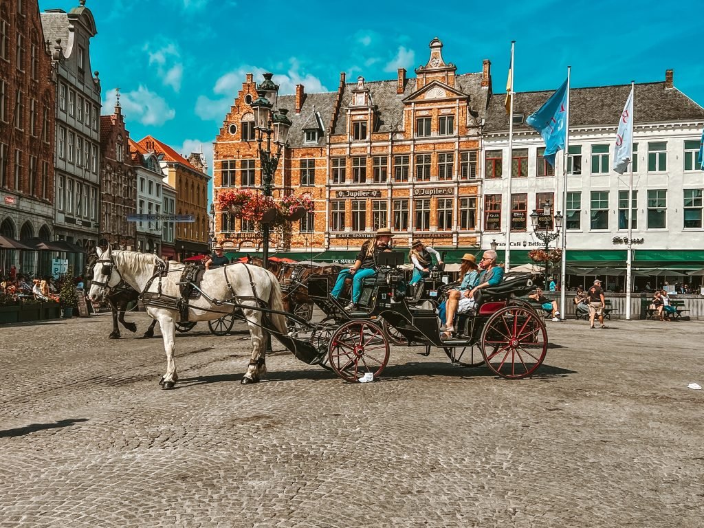 Horse carriage Bruges 