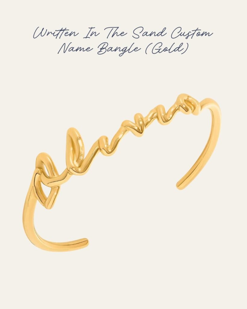 Name bangle in gold 